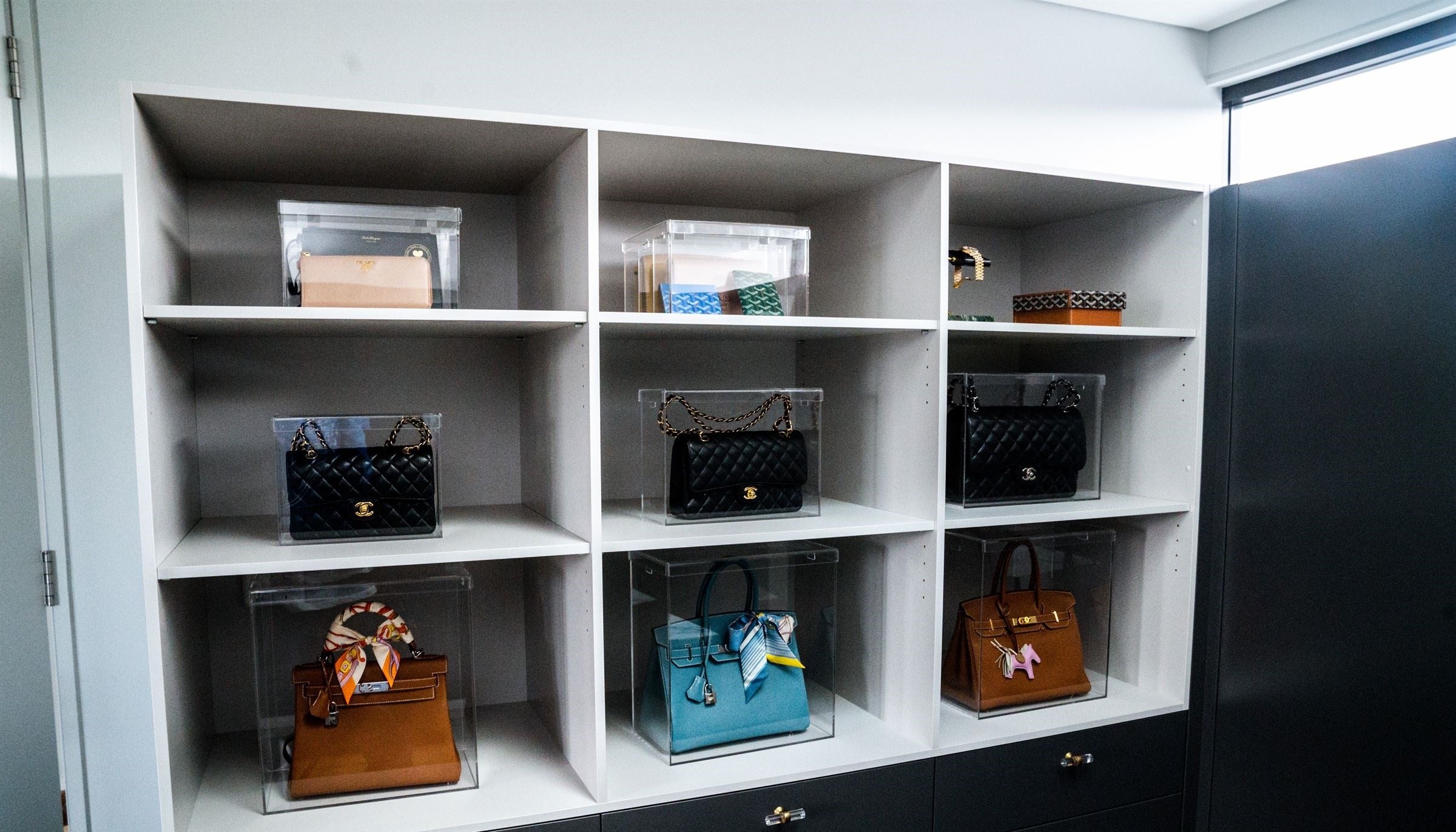 Cross-Body Handbag Display Cases